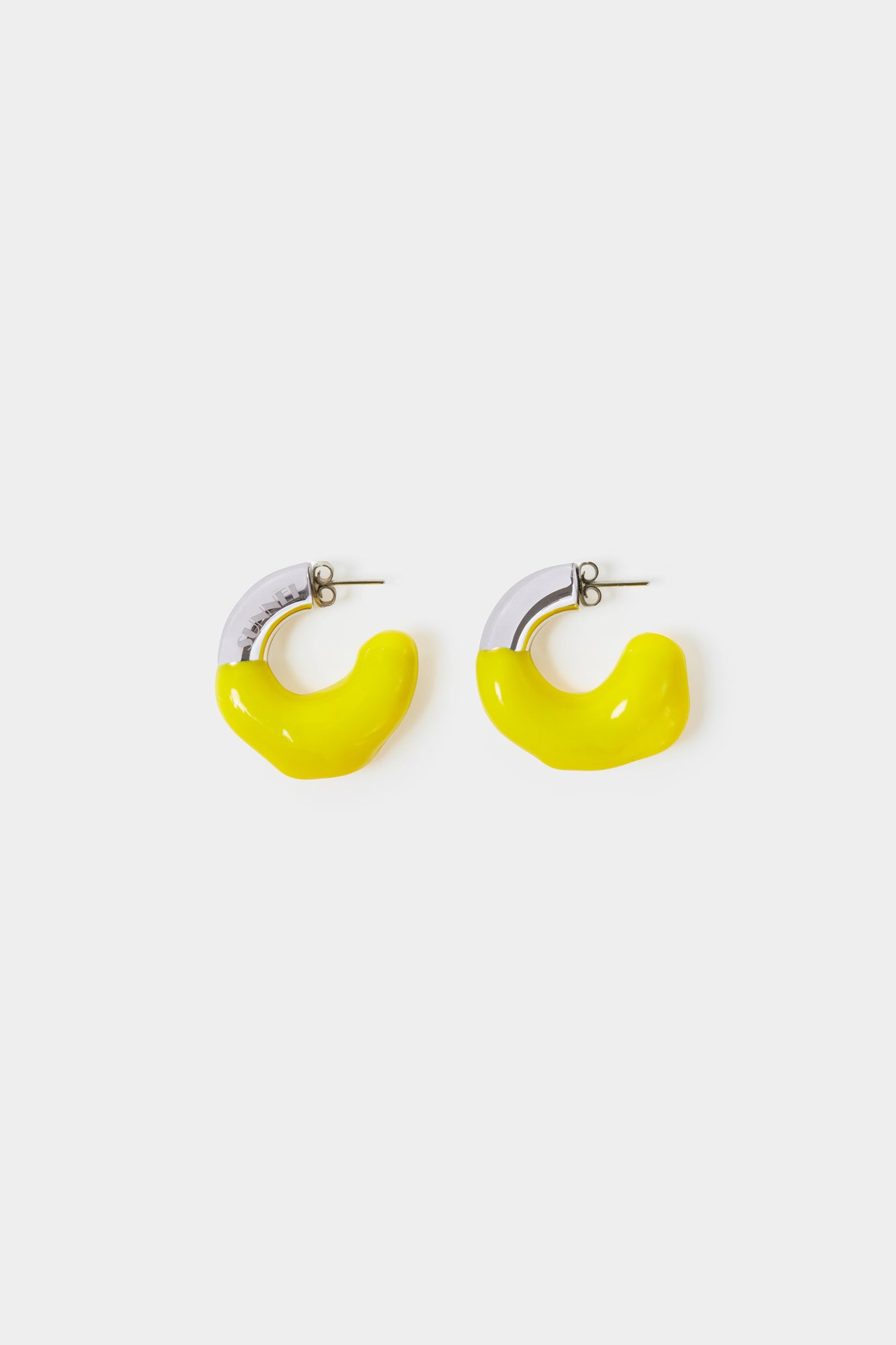 SMALL RUBBERIZED EARRINGS SILVER / yellow