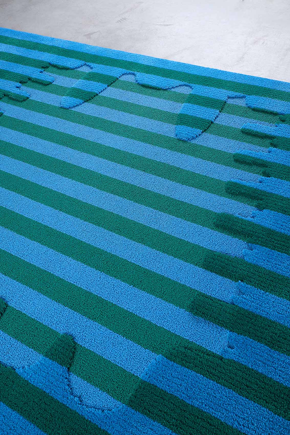 KOALADRESS RUG / azure & green stripes