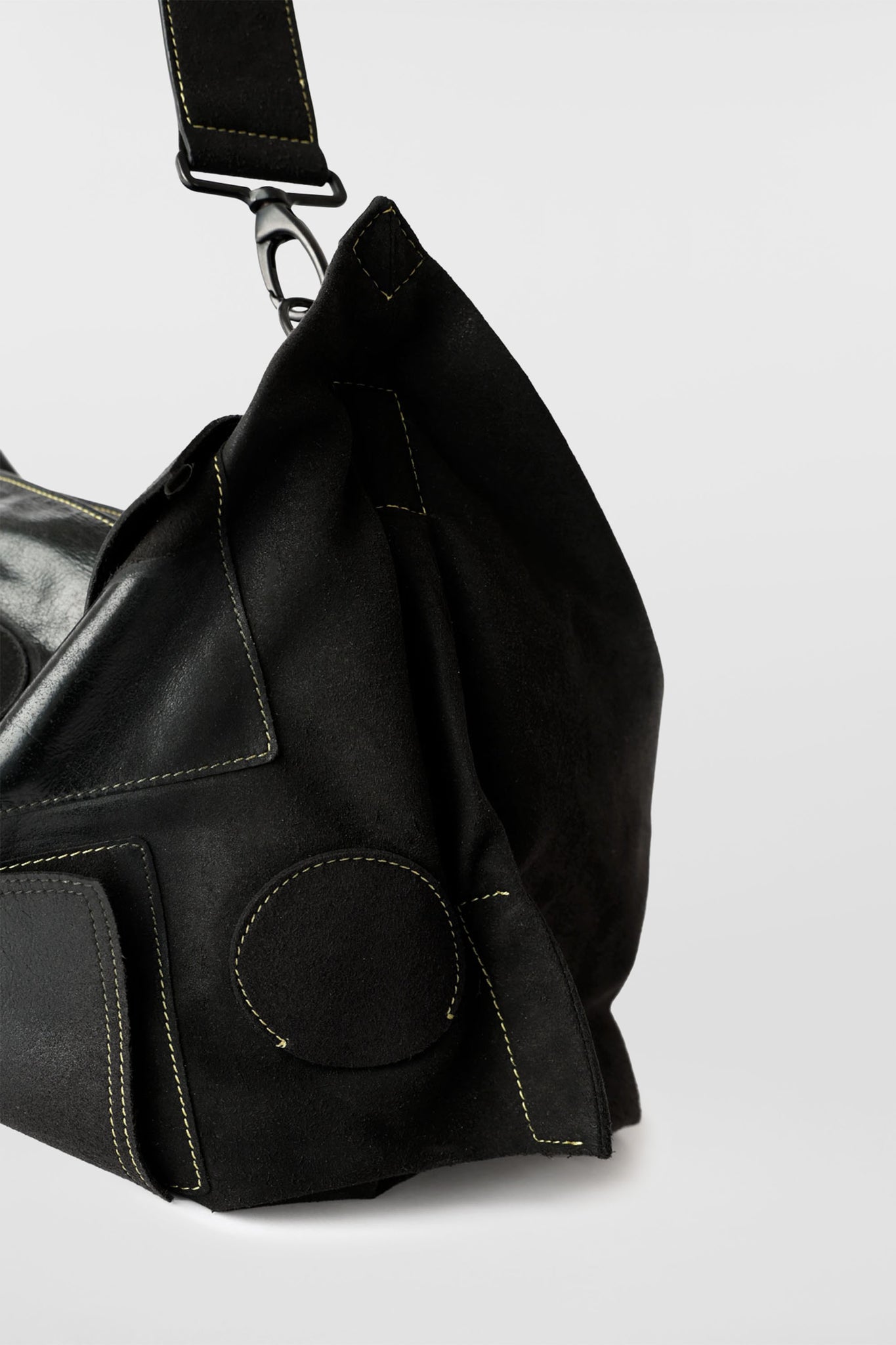 MULTITASKING TRACOLLA GRANDE BAG / black