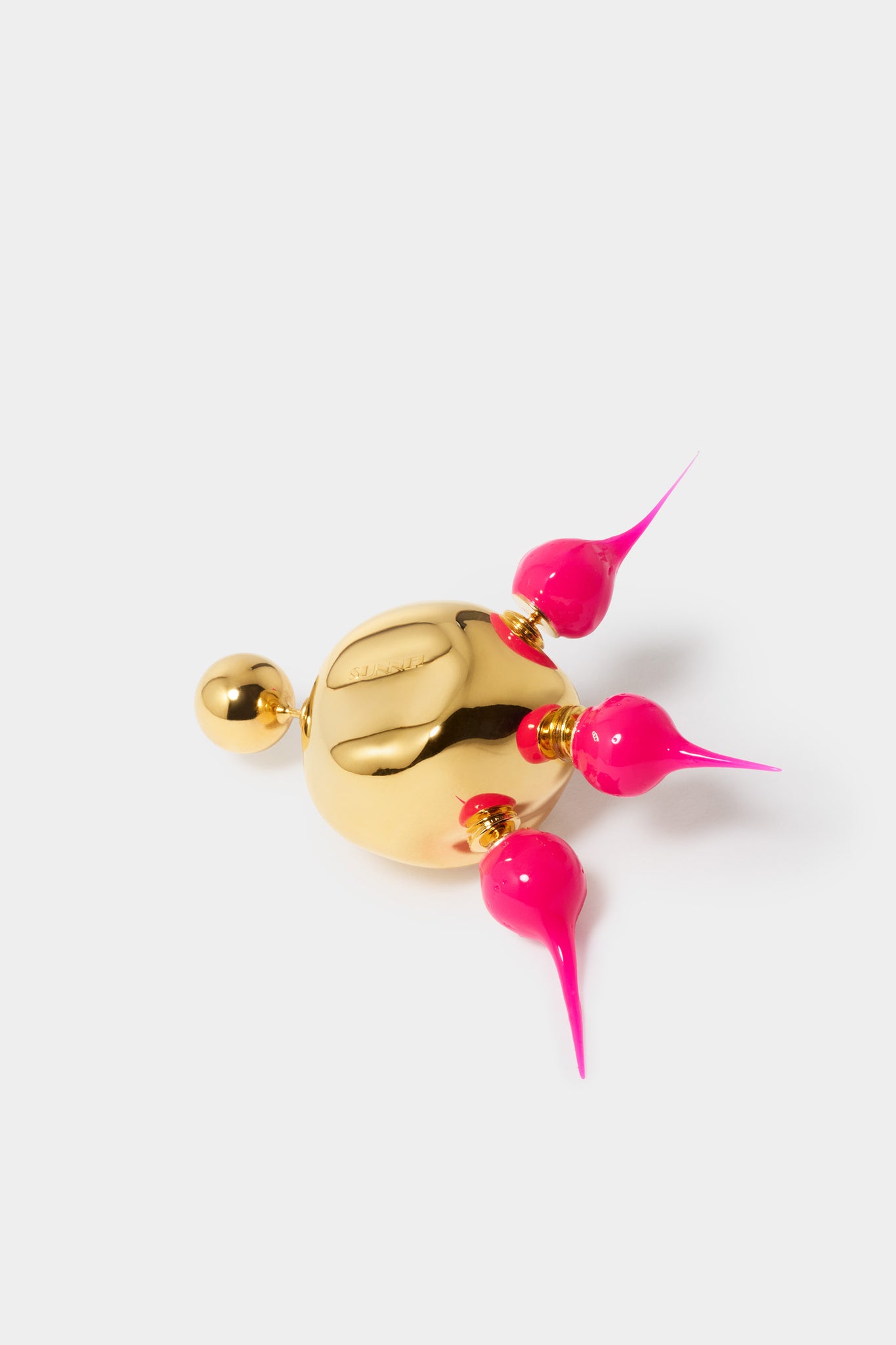 SPIKE RUBBERIZED ROUND EARRINGS / gold / fuchsia