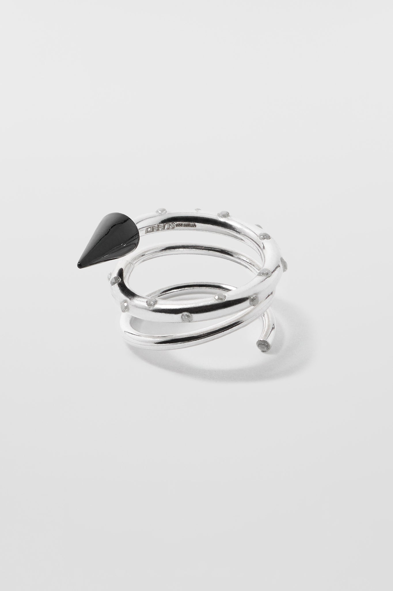 MEDIUM SPIRAL EAR-RING W/ STONES / silver / black