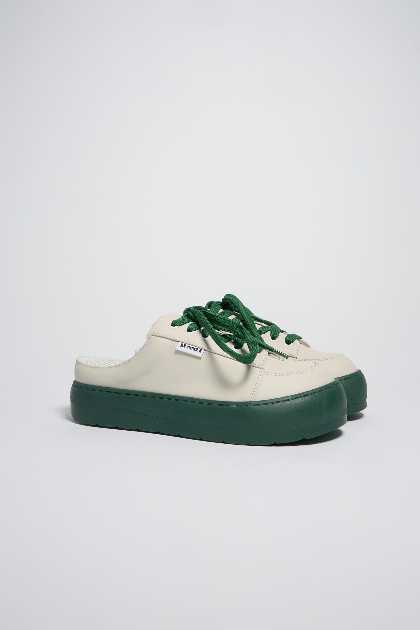 DREAMY SABOT / leather / white & green