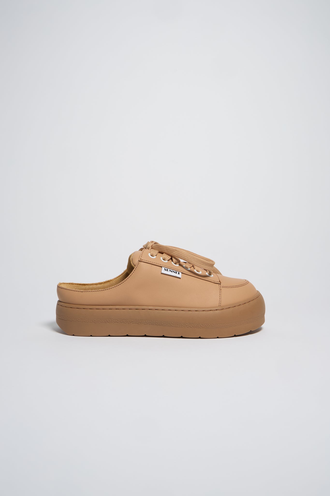 DREAMY SABOT / leather / total beige