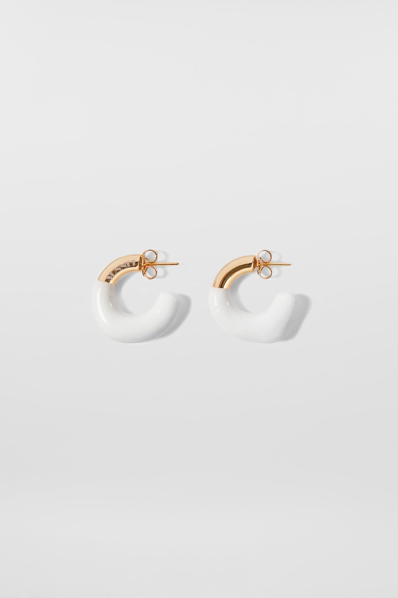 MINI RUBBERIZED EARRINGS GOLD / white