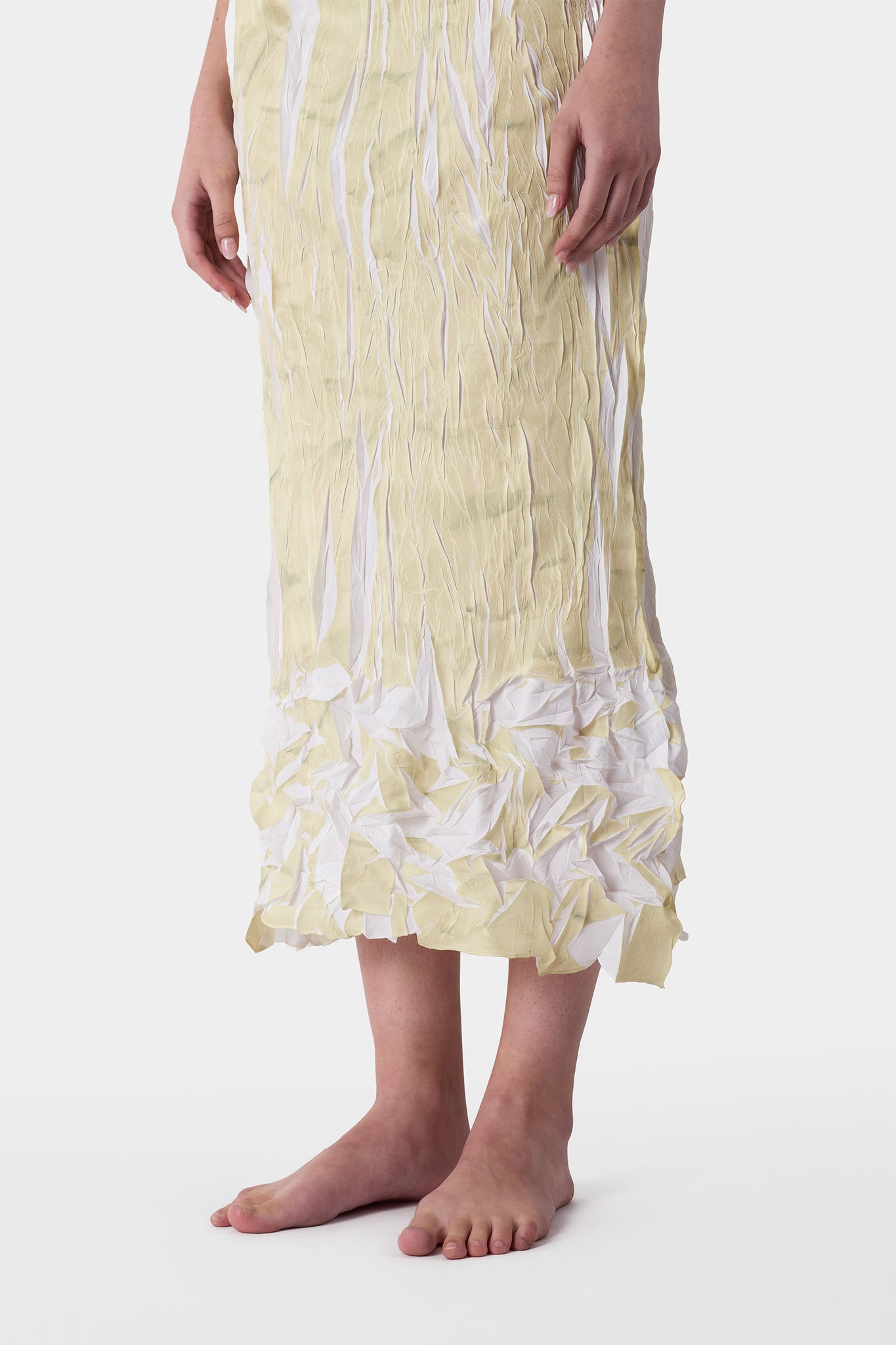 PLEATED SKIRT / beige wrinkled print