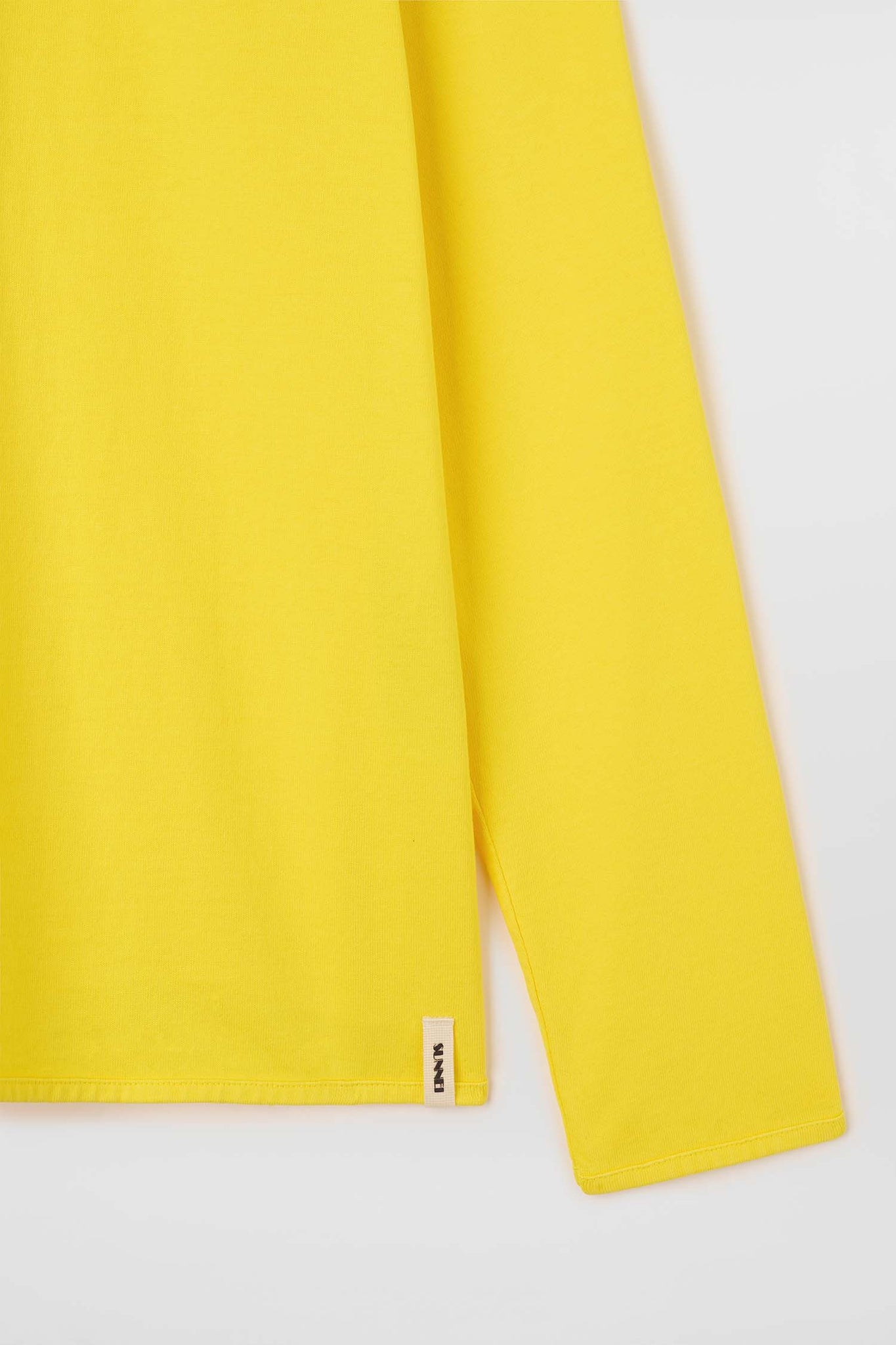 CLASSIC LONGSLEEVE T-SHIRT / yellow