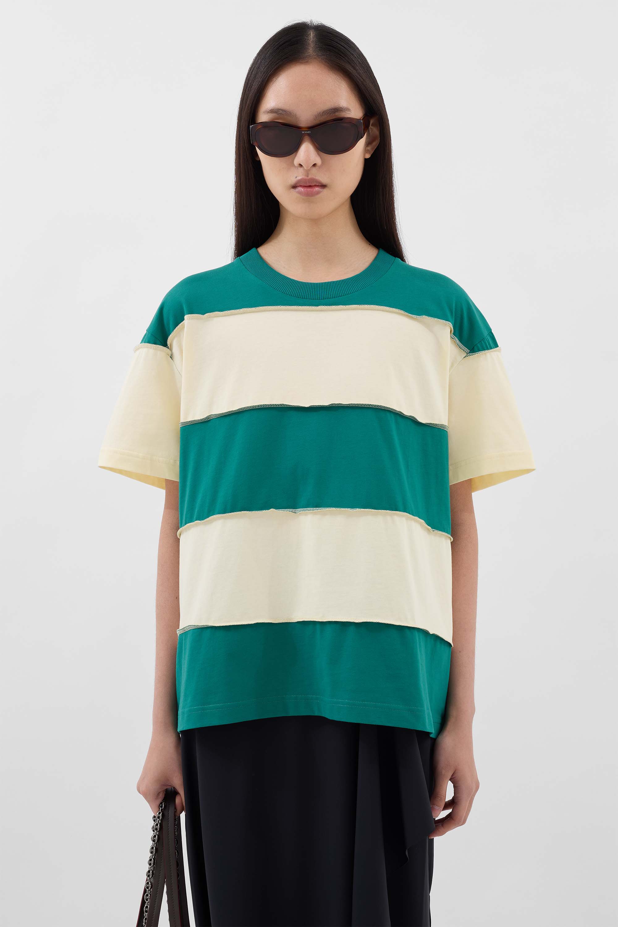 STRIPED T-SHIRT W/ CUTS / off white & green – SUNNEI