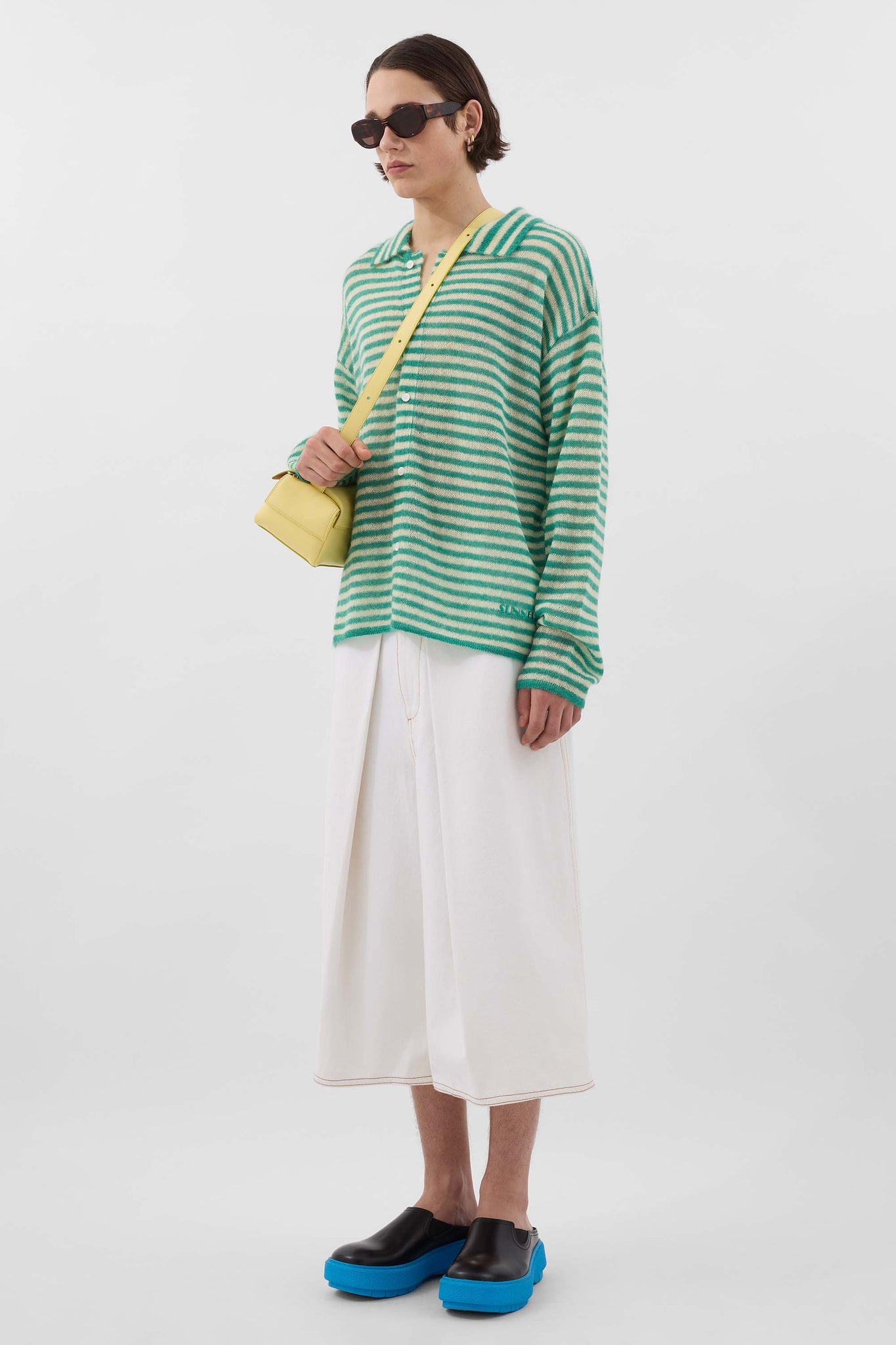 LOOK 54