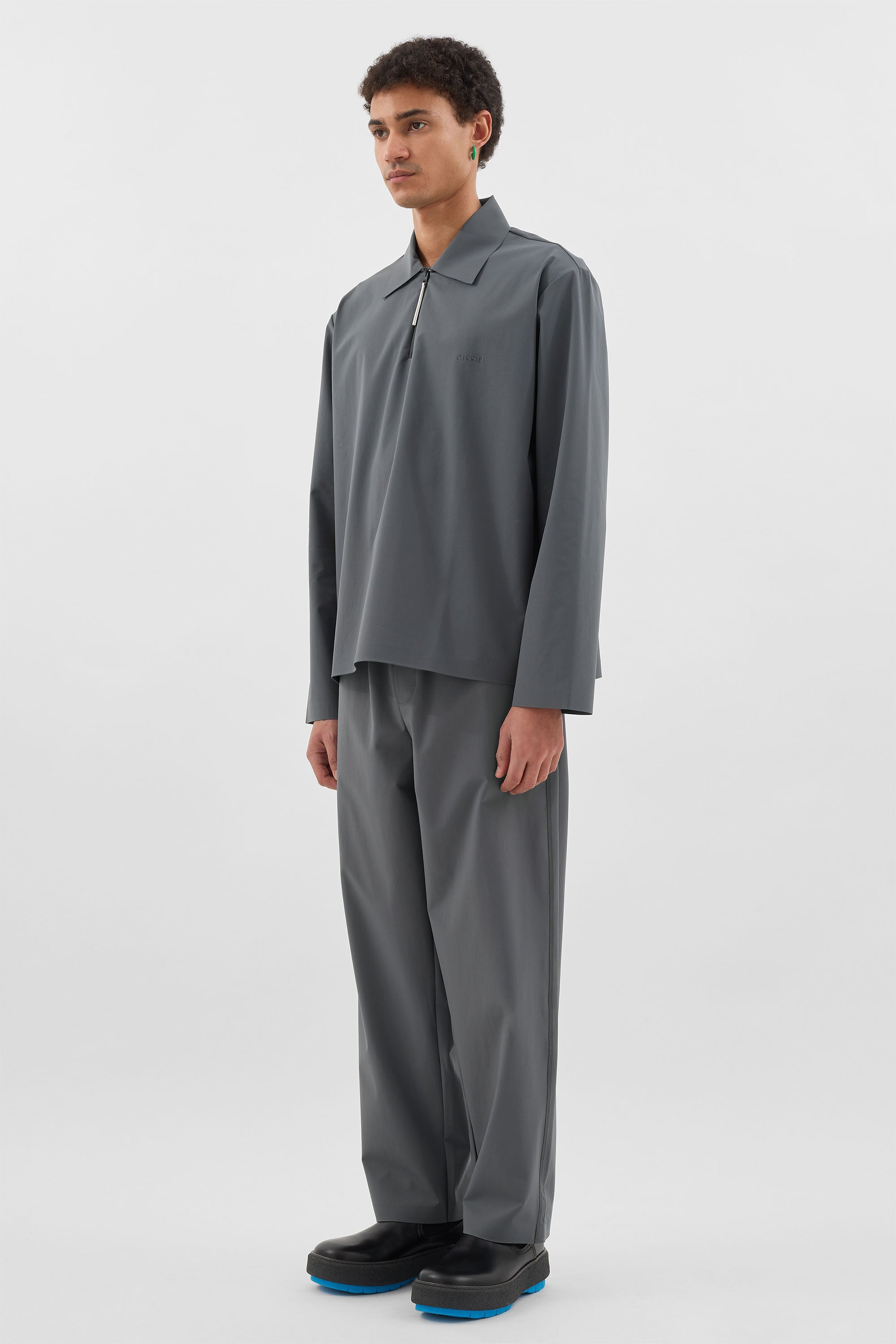 LONGSLEEVE POLO W ZIP / grey – SUNNEI