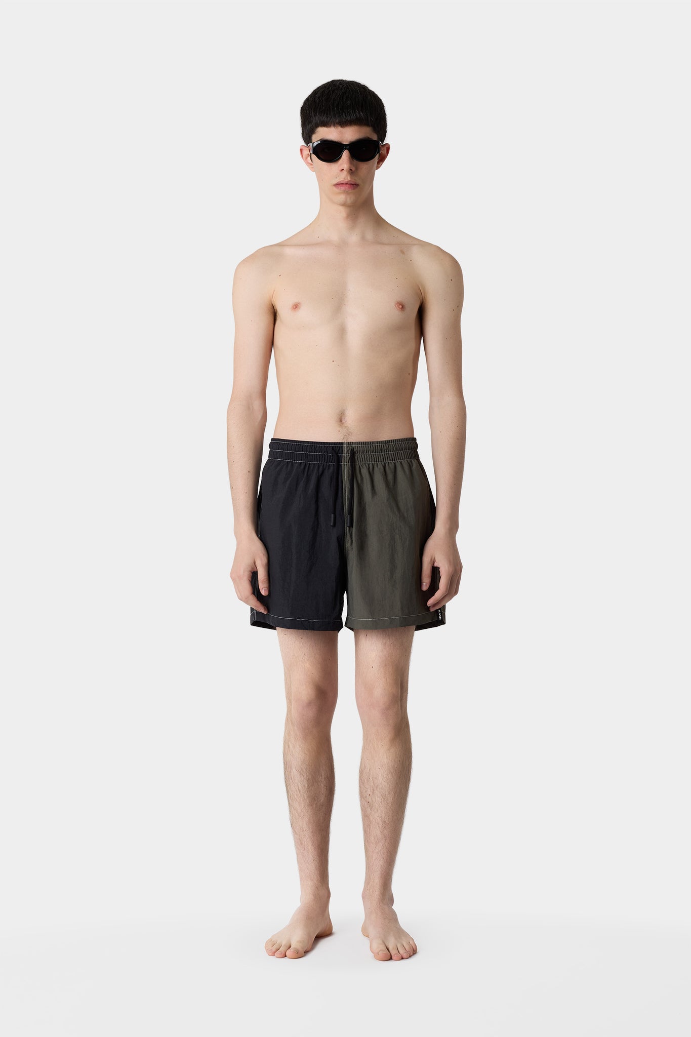 SWIM SHORTS / black & military grey