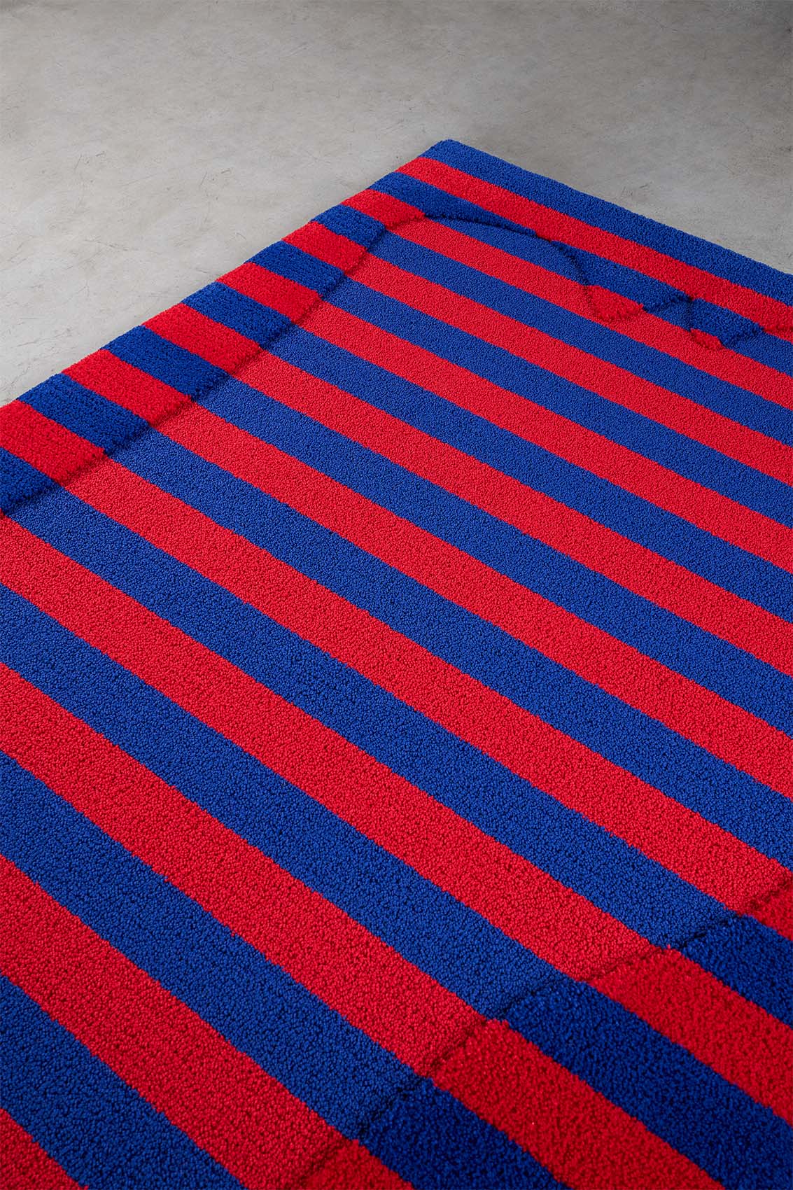 TARTAGONNA RUG / red & blue stripes