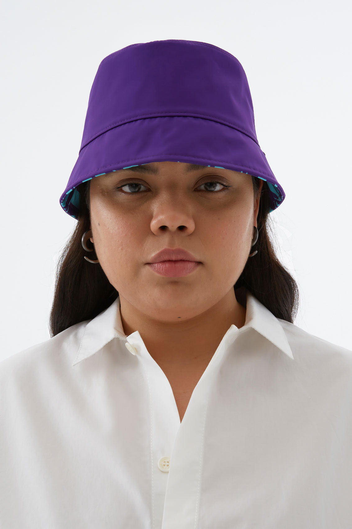 REVERSIBLE AZURE & PURPLE LOGO BUCKET HAT